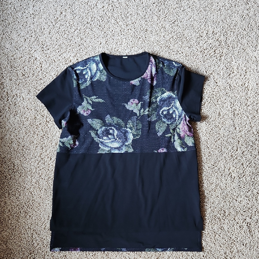 Lululemon Athletica Black Floral Short Sleeve Tee